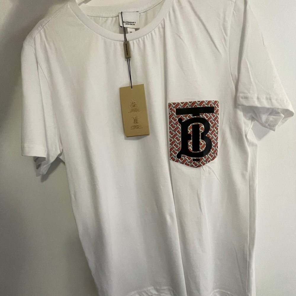 Burberry brand new tshirt